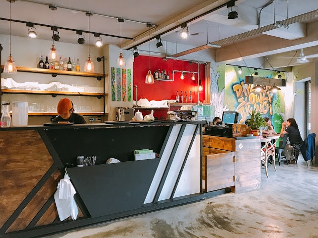 20251002-qdm6z 20251002-qdm6z