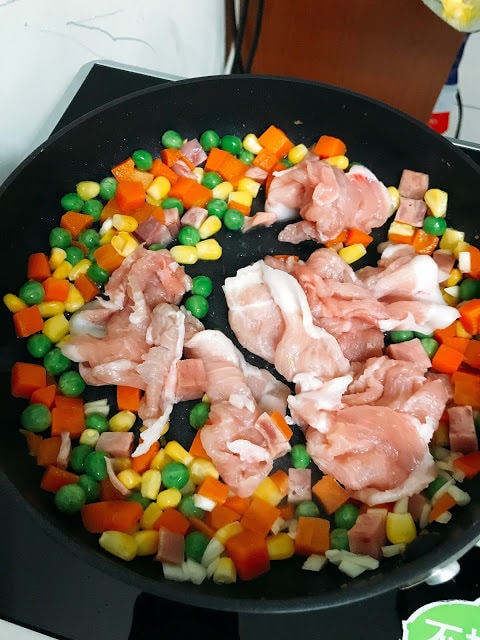 20251002-vcq0t 20251002-vcq0t