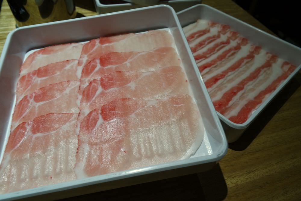 【台南美食】想找台南火鍋嗎？推薦台南中西區任您吃、吃到飽しゃぶしゃぶ温野菜涮涮鍋，適合三五好友聚餐，用餐完還可以去威秀看電影喔！