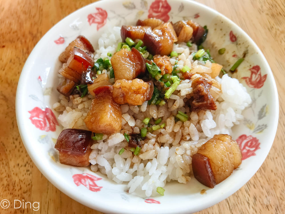 【台南美食】在地老店阿和肉燥飯，有饕客必吃肉燥飯、神等級魚皮湯。