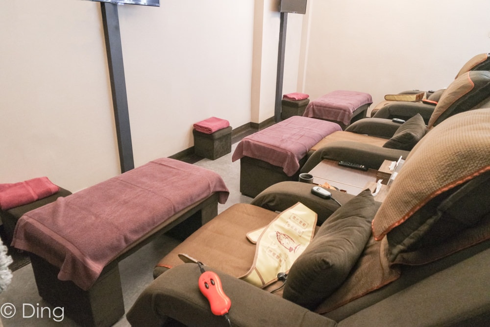 20251002-gs69z 20251002-gs69z