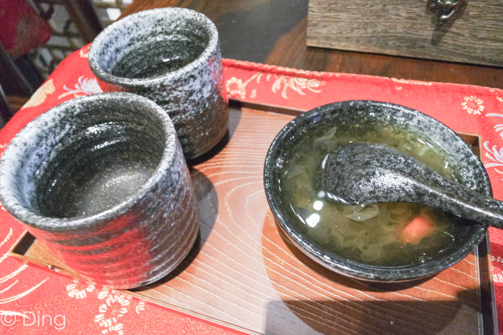 20251002-jd9jn 20251002-jd9jn