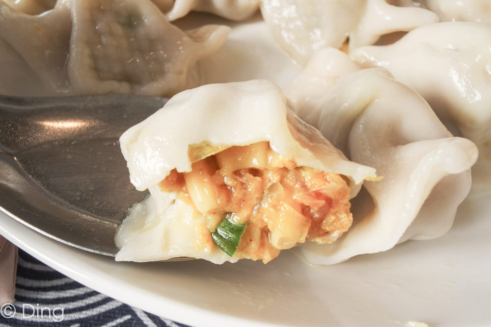 【台南永康美食】大口芳手工水餃，在地手工宅配人氣飽滿扎實水餃，口味多樣，大推香菇蒜頭雞肉、高麗菜豬肉鮮蝦水餃！