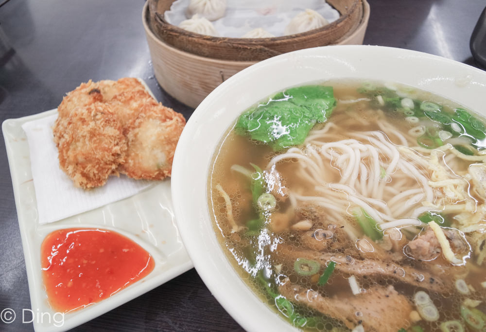 【台南東區美食】東安路上外傳媲美鼎泰豐的小籠湯包，平日也需要排隊，在地知名老店上海好味道小籠湯包。