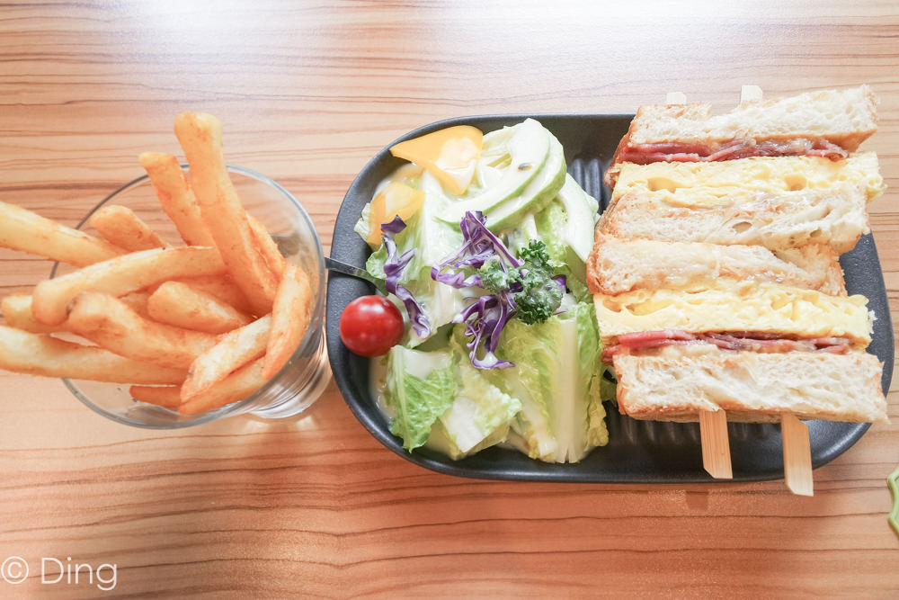 【台南中西區早午餐】想吃美味的鐵鍋、三明治餐點，來開山路路易先生吧！復刻版貓王三明治這裡也有喔～