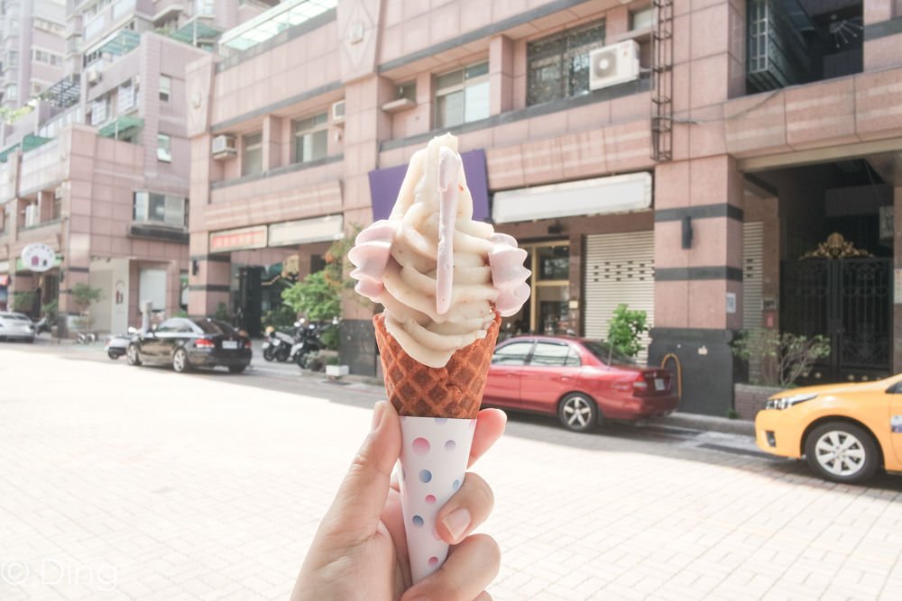 【台南東區甜點】隱藏在德安百貨附近，季節限定口味霜淇淋及口感獨特的雲朵蛋糕，Silence 屏息甜點工坊。