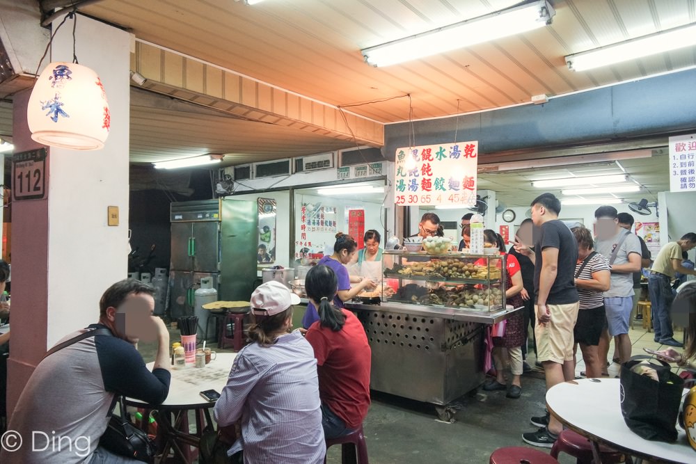 台南中西區美食 民生路上以豬油拌麵為主打的「民生意麵」，樸實的美味，當晚餐或宵夜都很適合。