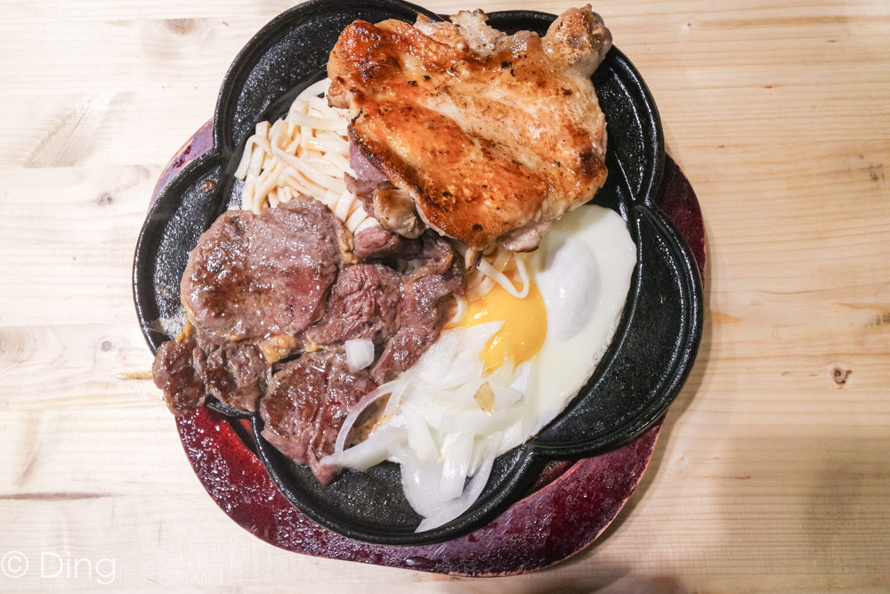 台南仁德美食 「19號倉庫鐵板牛排仁德店」，種類多大份量排餐，沙拉吧吃到飽，想吃雙拼系列、戰斧牛排就來吧！