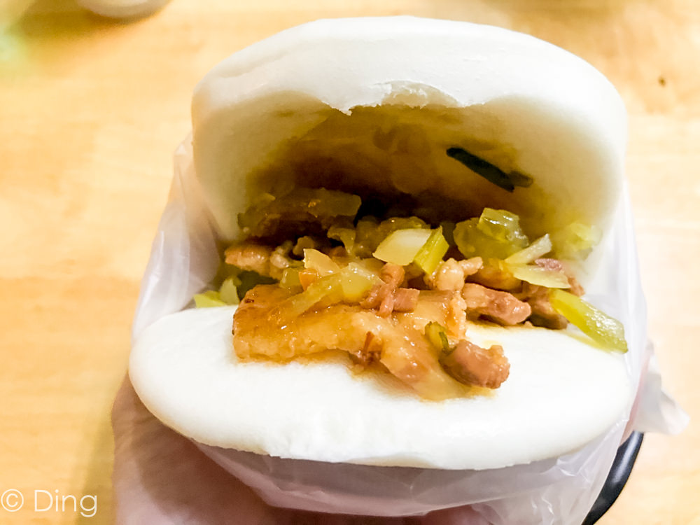 台南中西區早餐推薦 也有宵夜場「涼咪咪府前店」，必點花生乳、黑胡椒豬排，價格平價簡單美味。