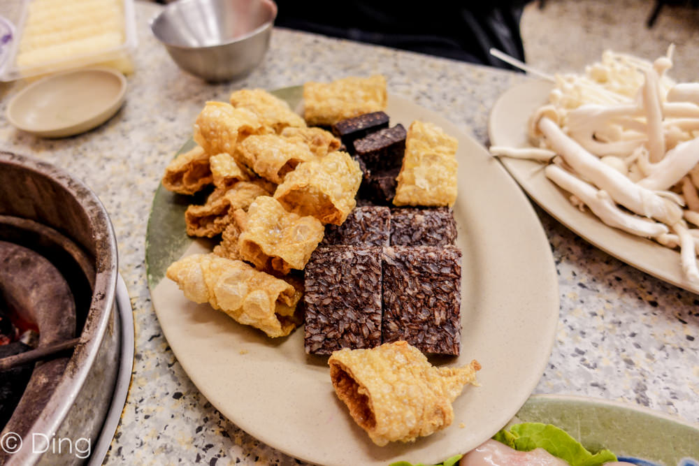 台南安平薑母鴨火鍋推薦 「霸味薑母鴨安平店」可外帶，營業到深夜，晚餐或宵夜都很適合，秋冬必吃！