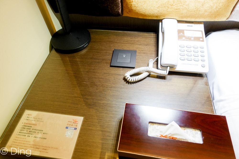 20251002-moly4 20251002-moly4