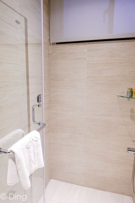 20251002-z4foz 20251002-z4foz