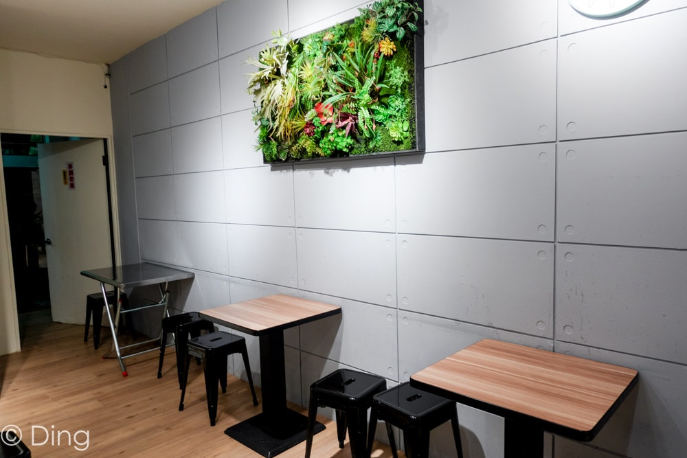 20251002-f0jhz 20251002-f0jhz