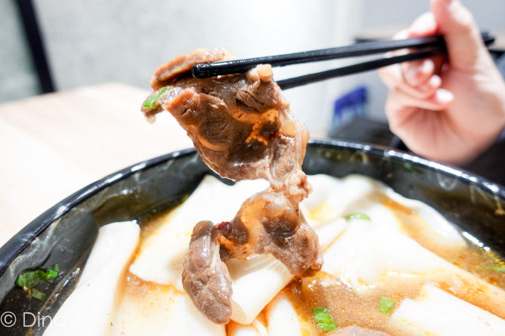 20251002-j2c9p 20251002-j2c9p