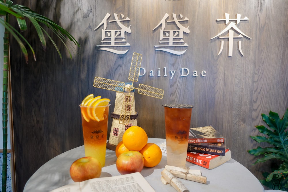 20251002-qe90j 20251002-qe90j