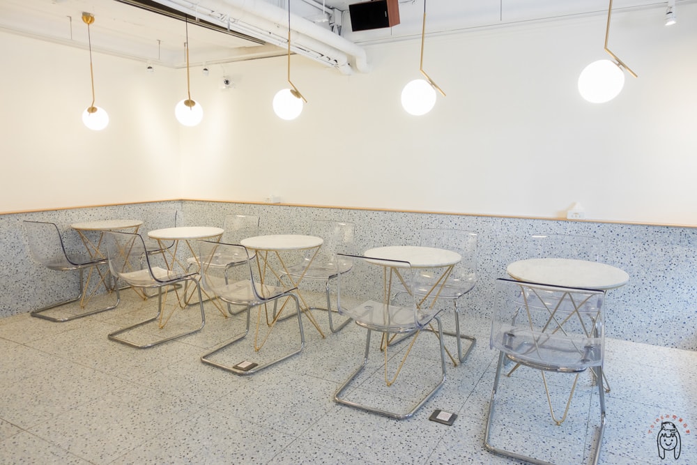 20251002-s0ztl 20251002-s0ztl