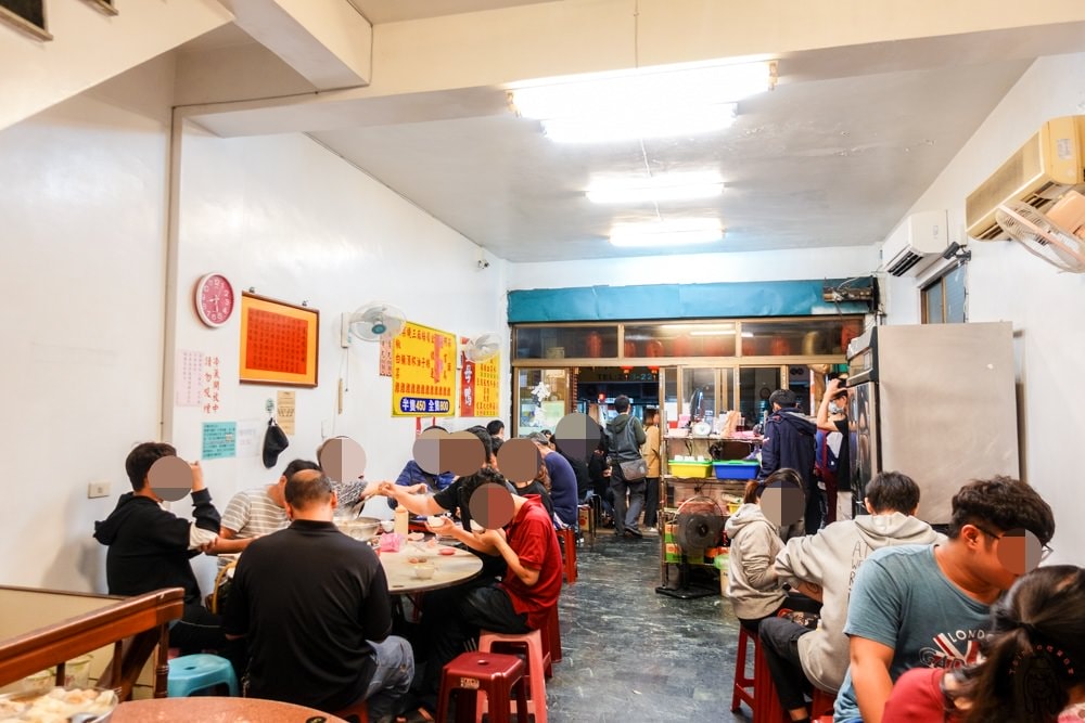 20251002-b4v1q 20251002-b4v1q