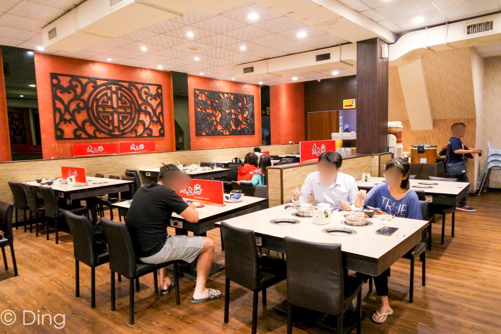 台南東區火鍋推薦 裕農路24H營業平價小火鍋，「老上海臭臭鍋」，白飯飲料吃到飽。