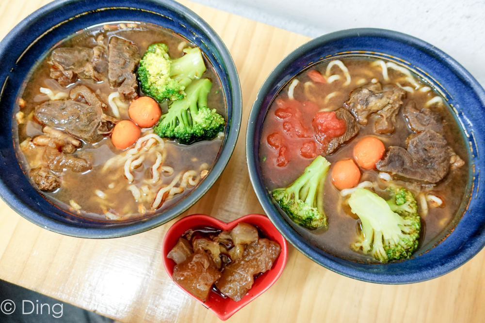 台南北區美食 北門路「黑炫瘋乖乖牛肉麵」，高CP值牛肉麵推薦，有兩種湯頭可以選擇喔！