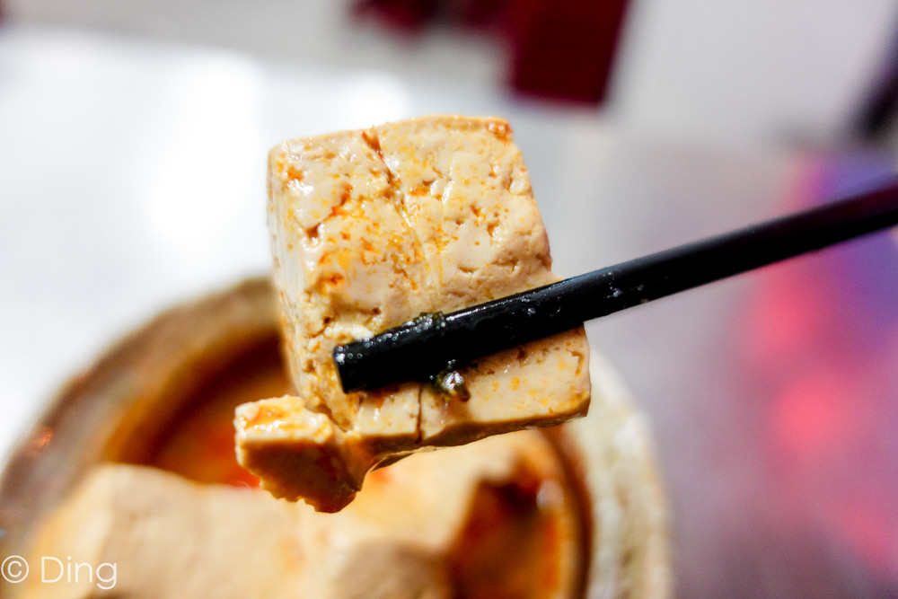 台南東區宵夜 「五福町日式關東煮」，有蔬骨熬製清甜湯頭關東煮，以及美味度百分百的麻辣豆腐，晚餐宵夜的好選擇。