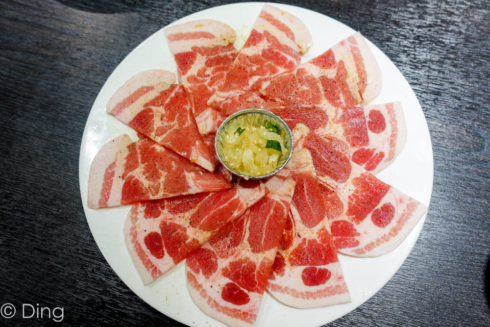 彰化聚餐餐廳 「九犇日式燒肉」，彰化平價版燒肉，超值午間套餐多種組合，讓你吃肉吃得很過癮！