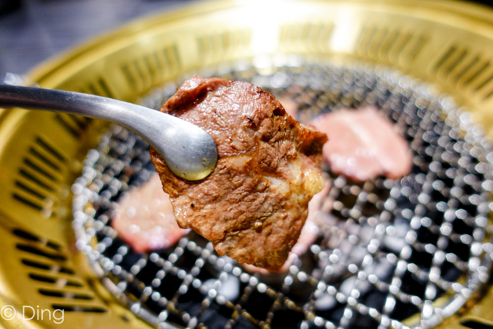 彰化聚餐餐廳 「九犇日式燒肉」，彰化平價版燒肉，超值午間套餐多種組合，讓你吃肉吃得很過癮！