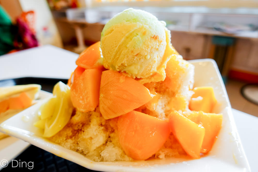 台南玉井芒果冰 「熱情小子芒果冰館」有豐富冰品、好吃芒果冰，還可吃正餐，另外還有附設停車場喔！