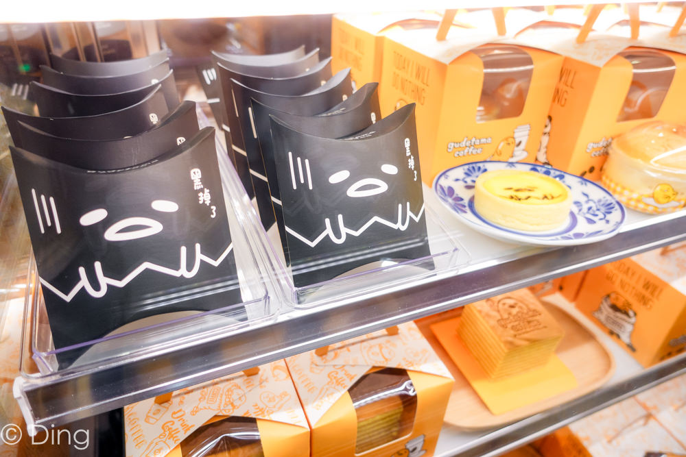 新竹美食 蛋黃哥控們必朝聖！「蛋黃哥不想上班咖啡廳」快閃店，只到9/30，就在新竹大魯閣湳雅廣場喔！