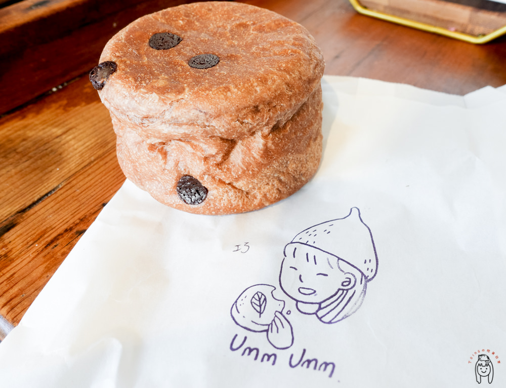 台南中西區 「Umm Umm」隱藏在萬昌街的一人麵包店，自養的酵母麵包每日限量販售，適合當下午茶點心，可預訂跟宅配喔！