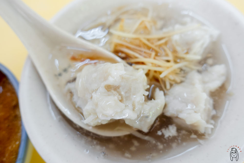 台南中西區美食 開山路「上舜碗粿」只賣古早味碗粿和魚羹，只要$30，簡單的美味，深受在地人喜愛。