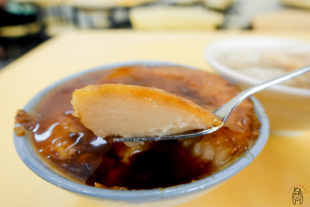 台南中西區美食 開山路「上舜碗粿」只賣古早味碗粿和魚羹，只要$30，簡單的美味，深受在地人喜愛。