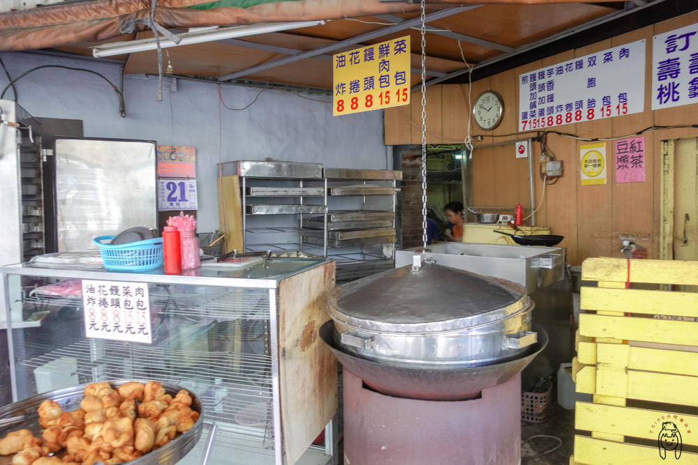 台南中西區 成功路隱藏老字號「城記包子店」，最貴不超過15元，超級佛心親民價格，老台南人都愛吃的包子店