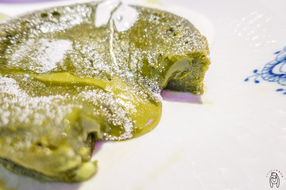 高雄下午茶 福華大飯店「Hovii Cafe」隱藏版IG網美咖啡廳，有世界最濃郁抹茶冰淇淋，還有高貴不貴的餐點、手作甜點及手作麵包喔！