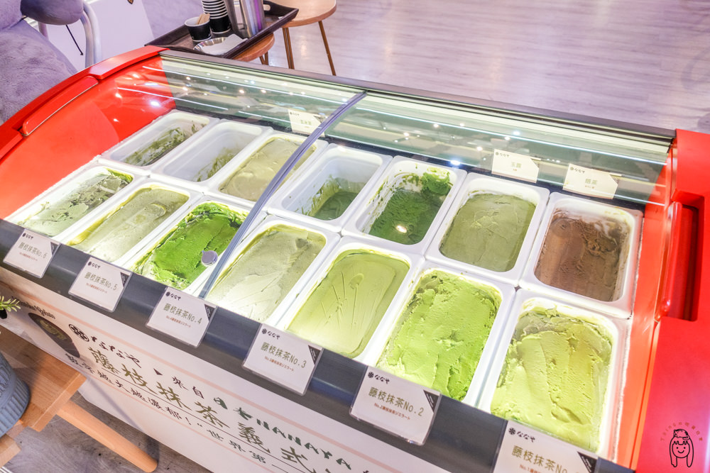 高雄下午茶 福華大飯店「Hovii Cafe」隱藏版IG網美咖啡廳，有世界最濃郁抹茶冰淇淋，還有高貴不貴的餐點、手作甜點及手作麵包喔！