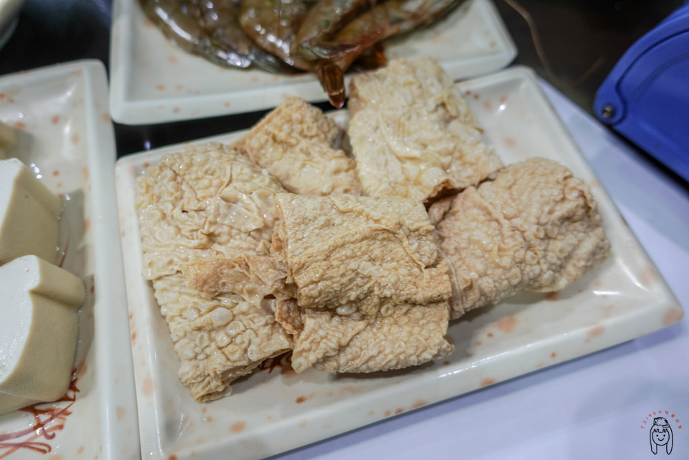 台南火鍋 南區「是吉祥火鍋」饕客最愛超人氣火鍋店，排隊也願意，食材新鮮，平價又美味。
