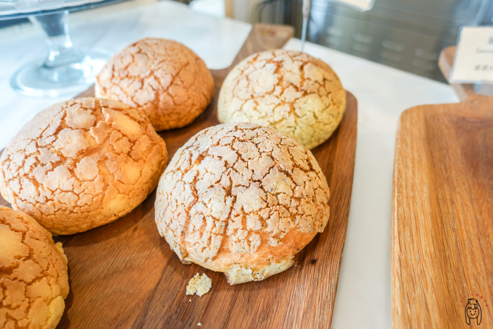 屏東恆春 波波廚房「麥麵包」烘焙坊，具有溫度的歐式麵包，讓人忍不住想外帶的好吃麵包。