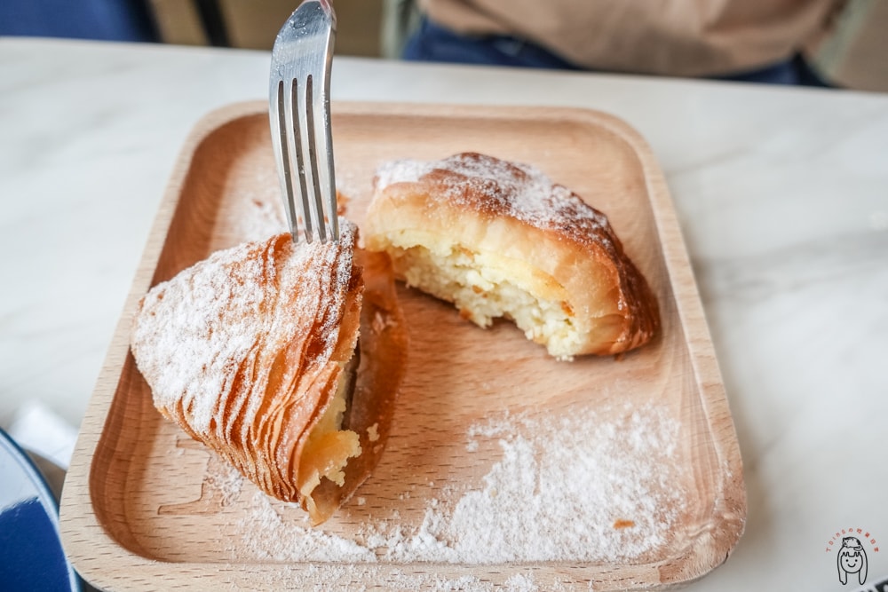 20251002-4bdux 20251002-4bdux