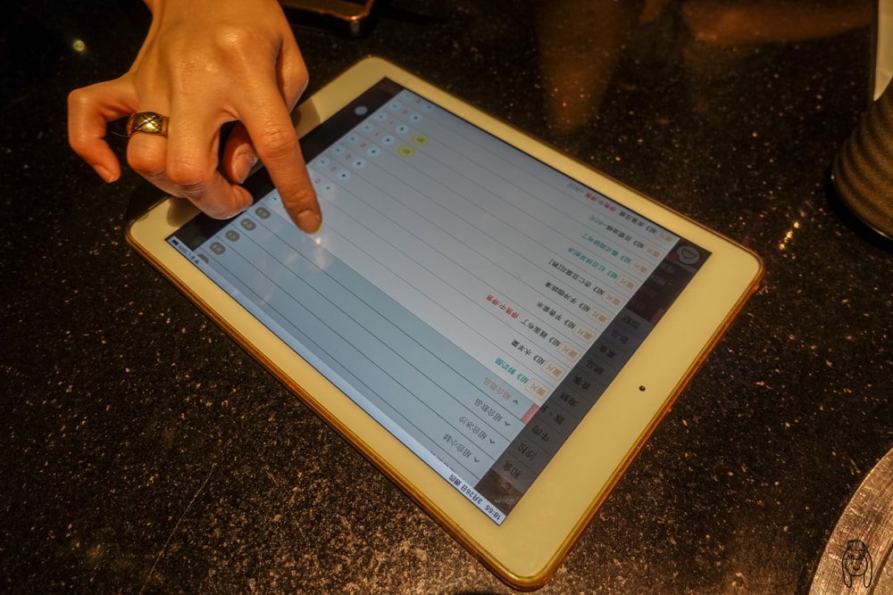 20251002-c03uy 20251002-c03uy