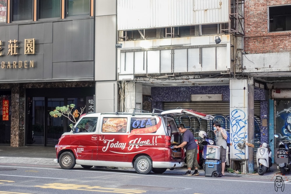 20251002-9mpoq 20251002-9mpoq