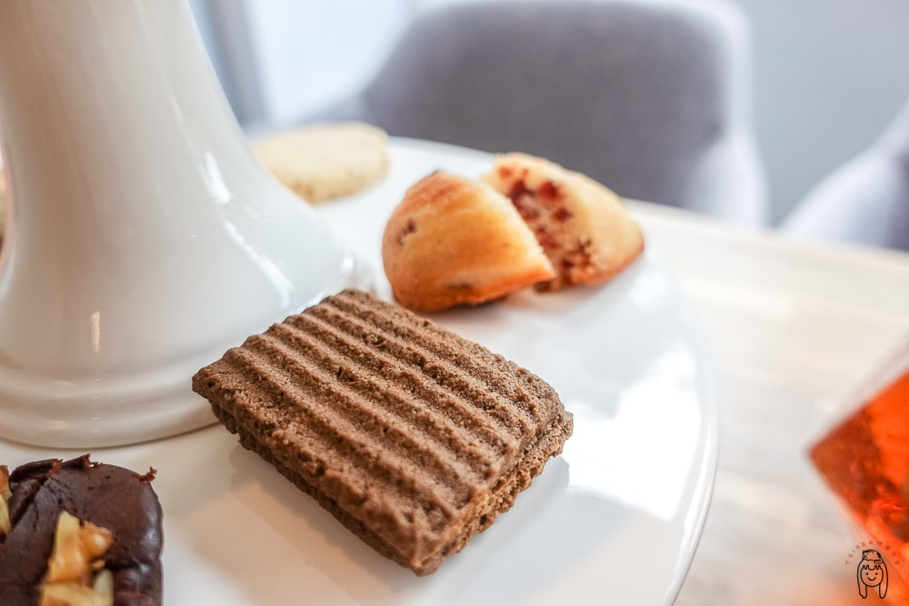 20251002-1jqzd 20251002-1jqzd