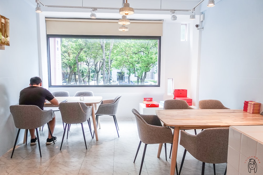 20251002-d4qpm 20251002-d4qpm