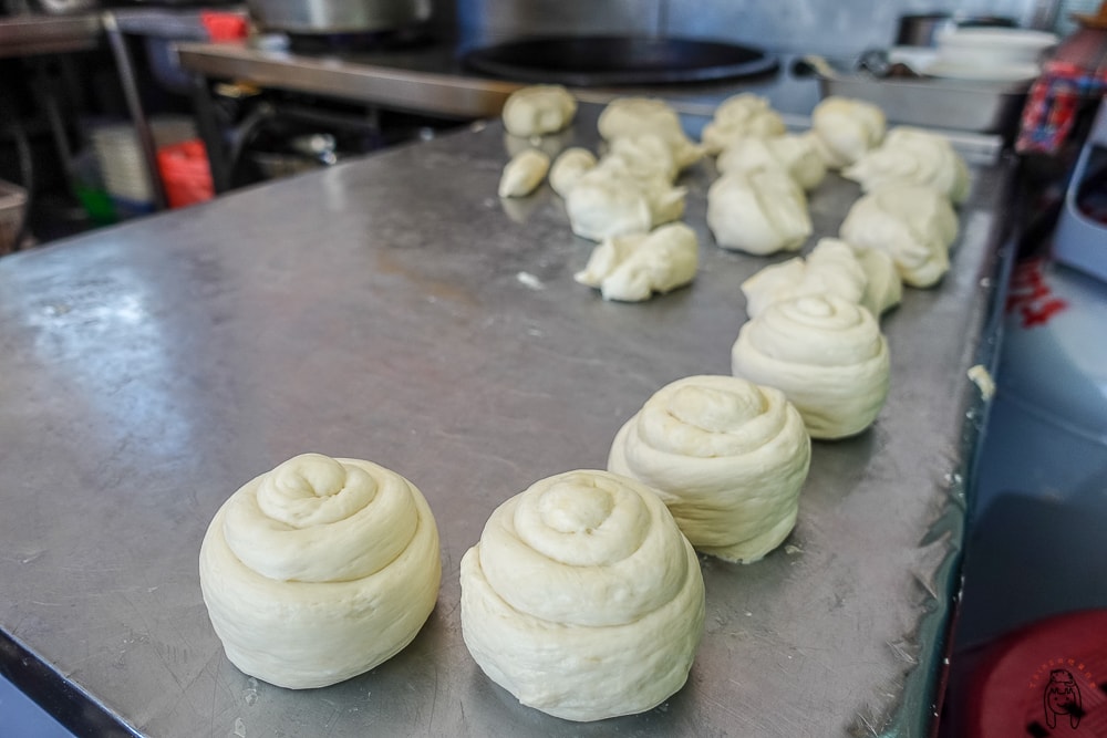 20251002-yb587 20251002-yb587