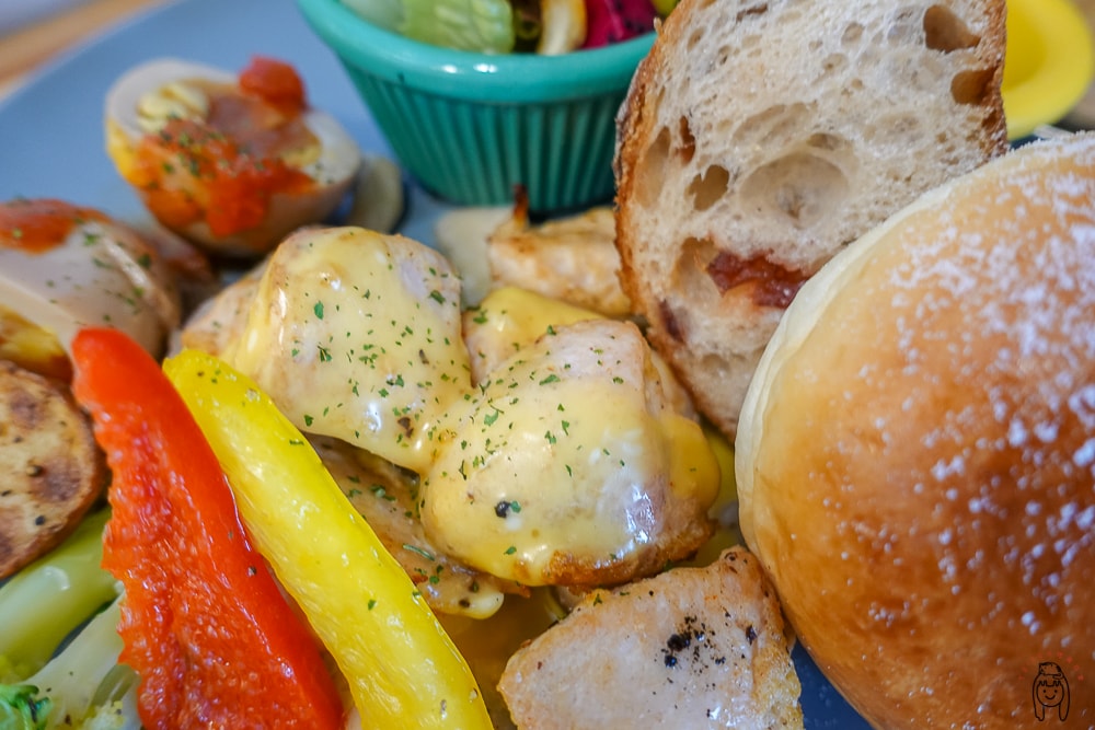 20251002-hq7gy 20251002-hq7gy