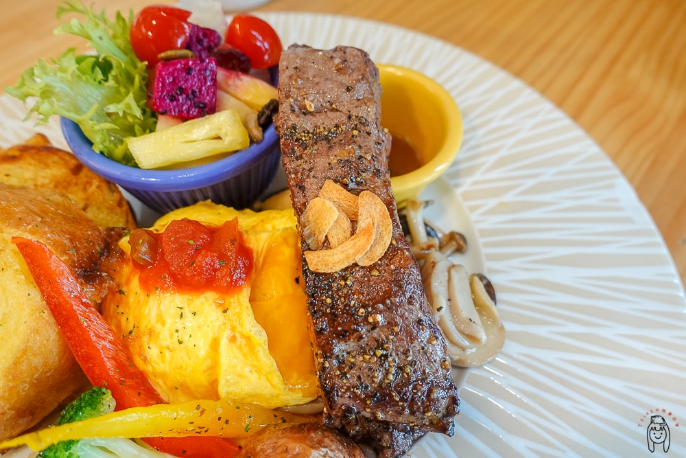 20251002-pni4w 20251002-pni4w