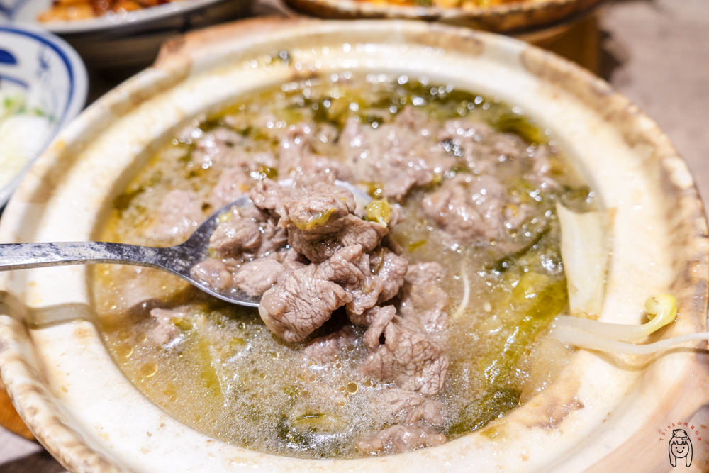 台南餐廳 長榮路來呷飯川食堂，台式口味川菜家常料理，合菜、熱炒餐廳首選，適合聚餐聚會喔！