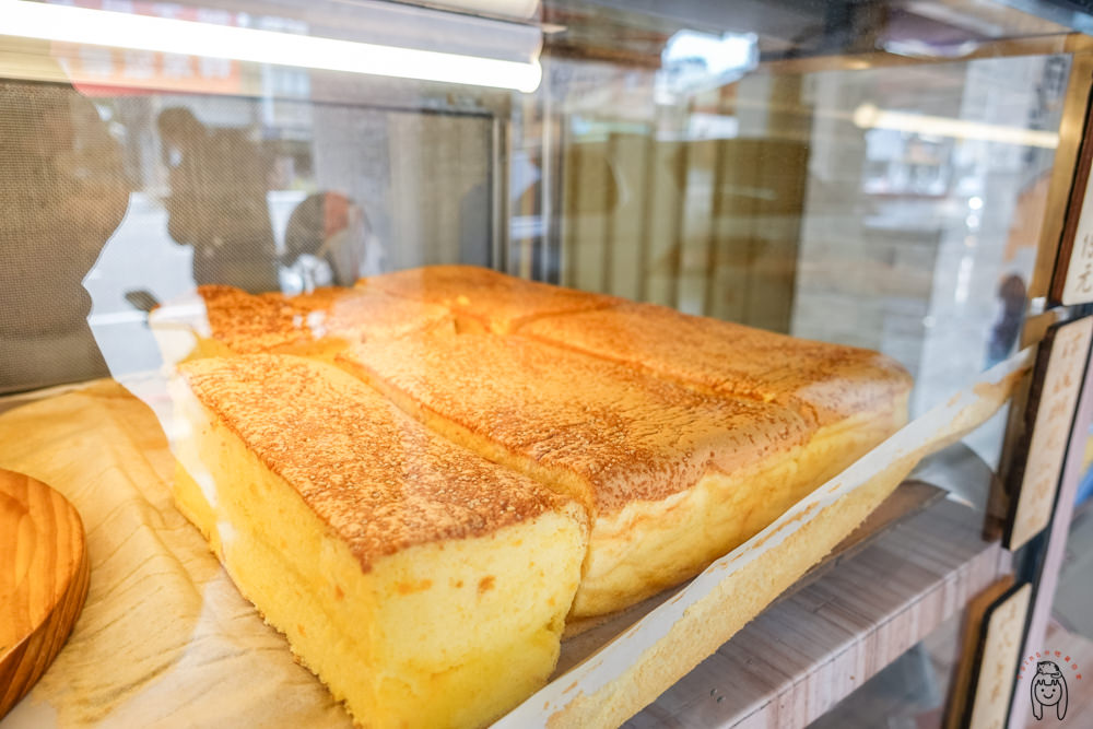 台南平價蛋糕 橘香合蛋糕職人，每日現做古早味蛋糕，有豐富口味，價格公道，可作餐盒跟彌月蛋糕喔！