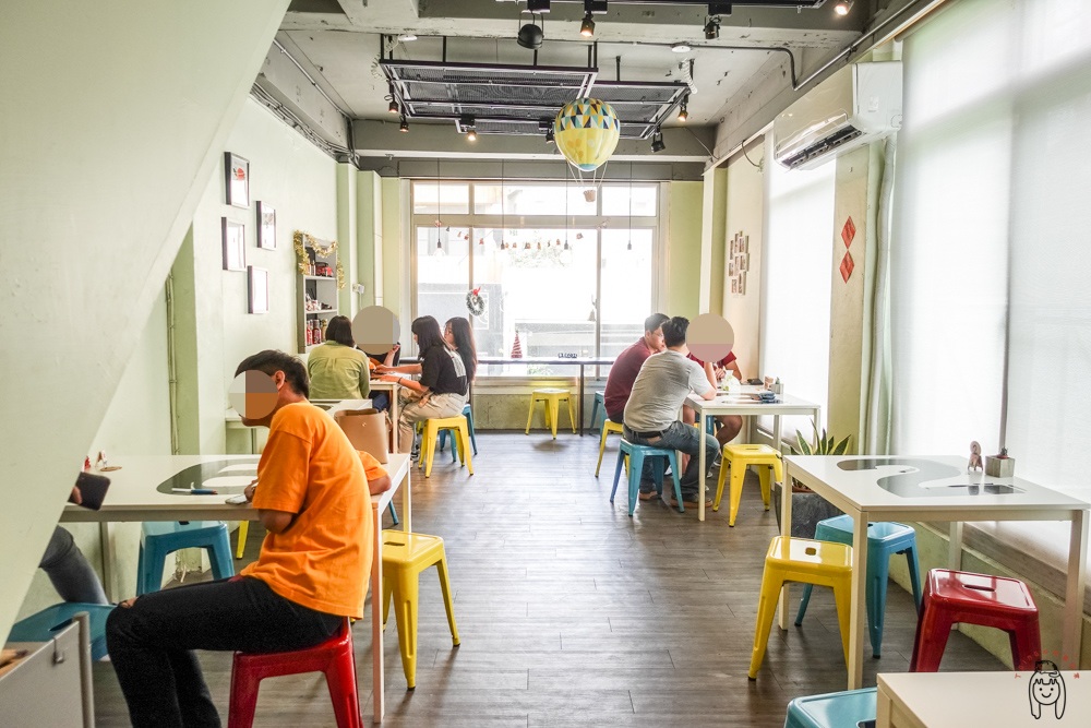 台南冰店 双利冰饌研習所，位於勝利路，成大學生最愛，必點季節限定雪花冰(芒果冰、草莓冰)！
