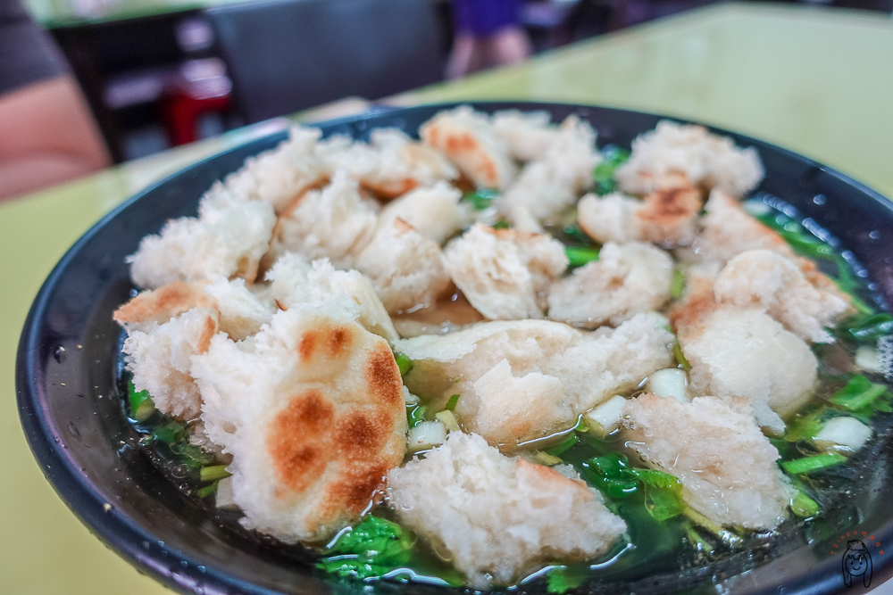 台南東區美食 | 鄭記肉夾饃，超巨大的13種口味肉夾饃，口味特殊的小菜，道地口味的陝西美食在這裡！