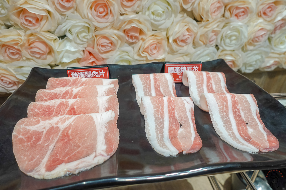 台南東區吃到飽 | 新馬辣經典麻辣鍋南紡店，台南麻辣鍋吃到飽，多種肉品、海鮮，哈根達斯通通無限吃！