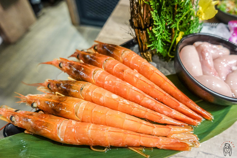 台南東區吃到飽 | 新馬辣經典麻辣鍋南紡店，台南麻辣鍋吃到飽，多種肉品、海鮮，哈根達斯通通無限吃！